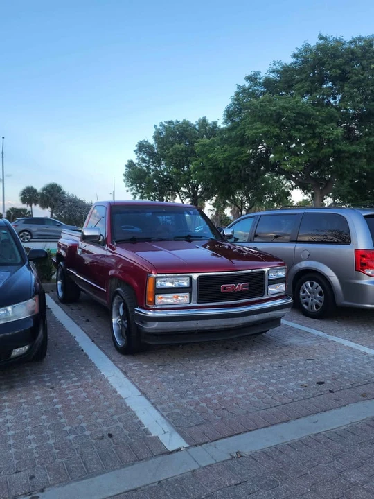 1992 GMC C/K - Image 2 of 10