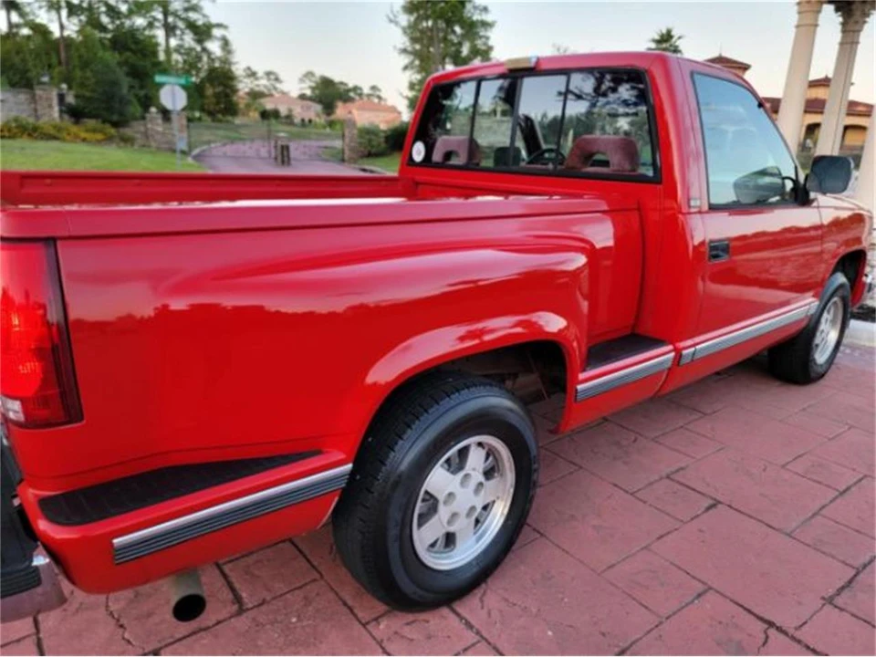 1992 GMC C/K - Image 10 of 30