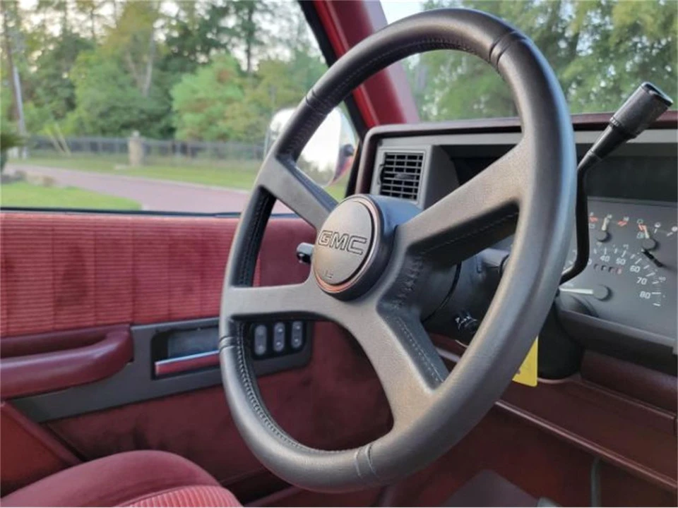 1992 GMC C/K - Image 2 of 30
