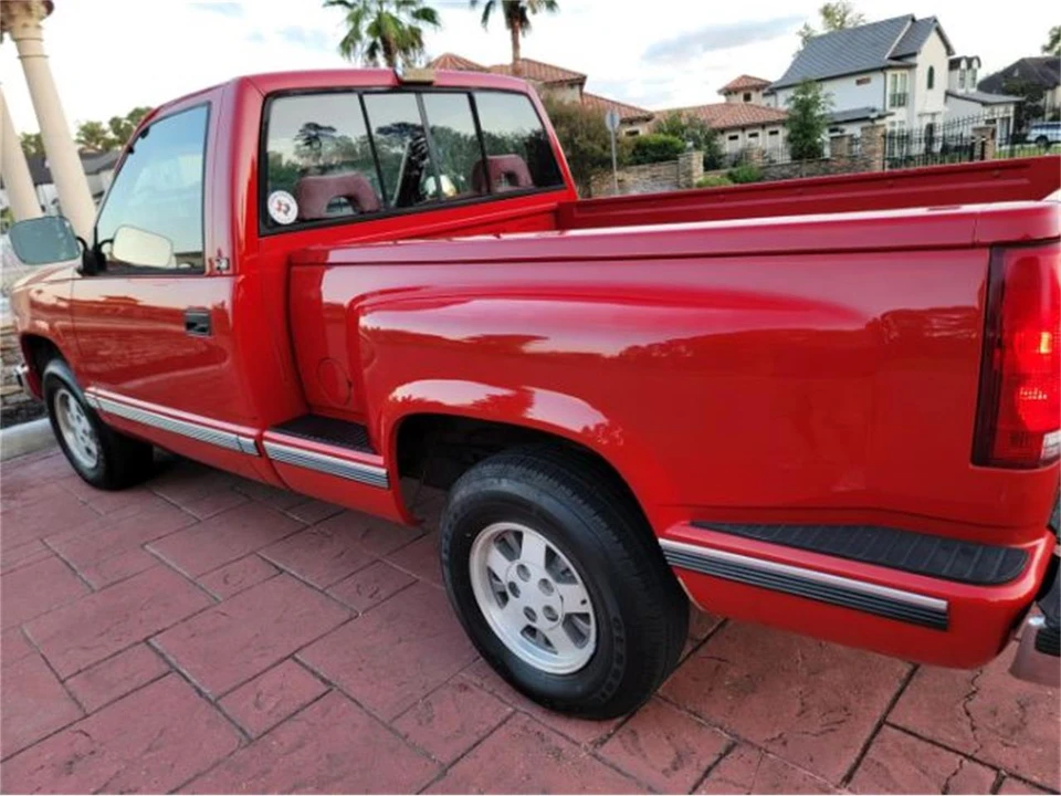 1992 GMC C/K - Image 11 of 30