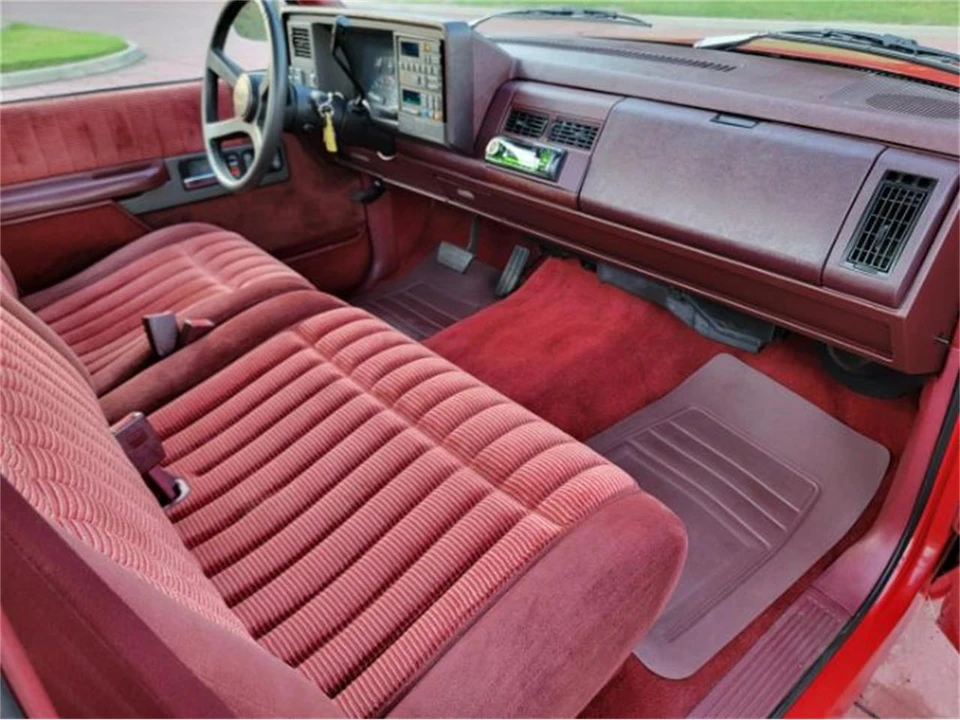 1992 GMC C/K - Image 22 of 30