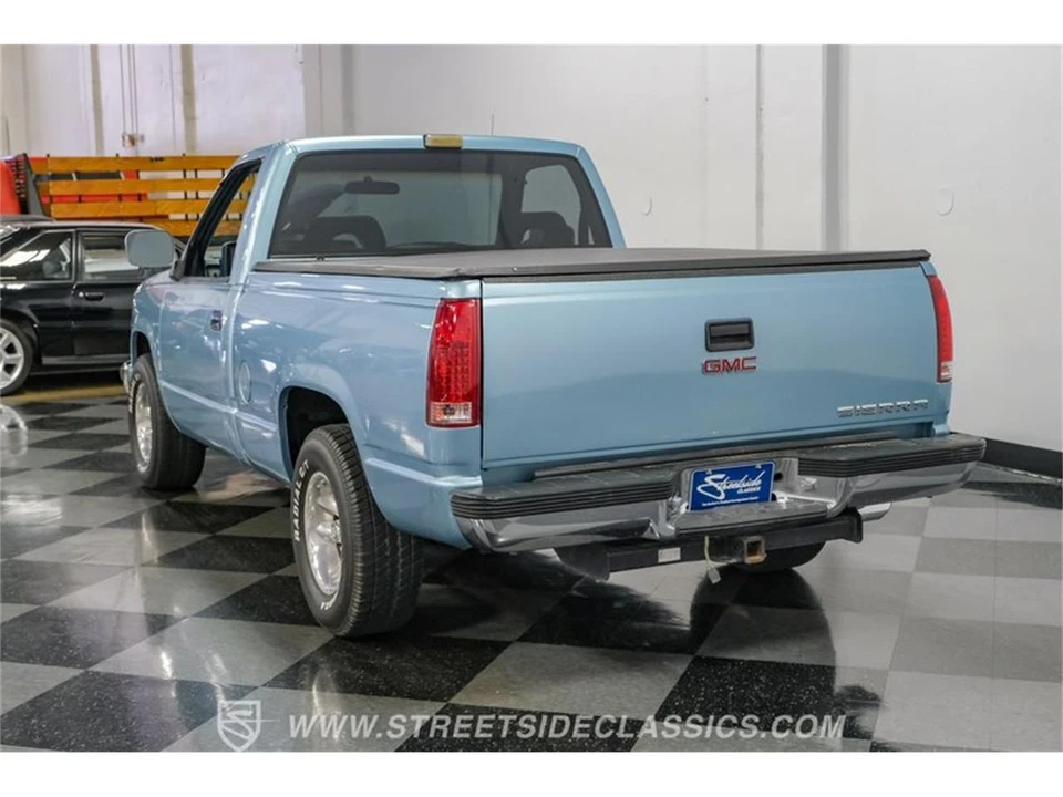 1992 GMC C/K - Image 10 of 31
