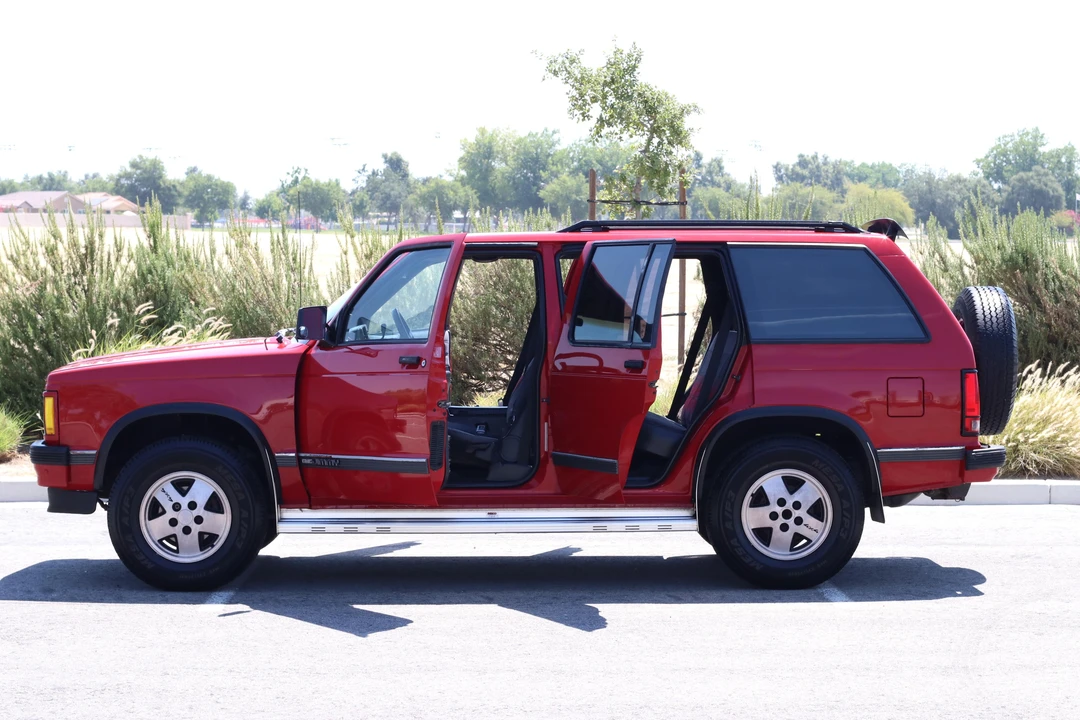 1992 GMC S-15 Jimmy 2nd Gen - Image 28 of 31