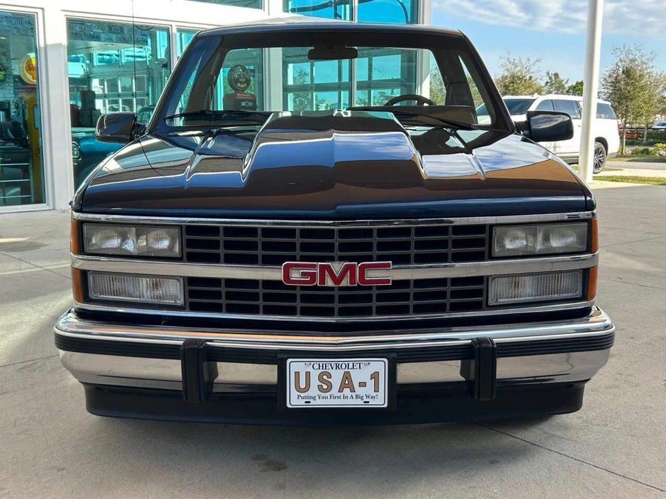 1992 GMC Sierra 1st Gen - Image 2 of 31