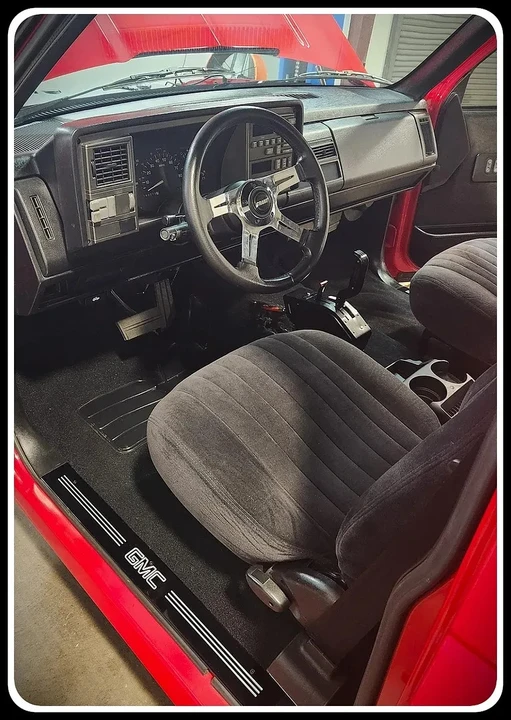 1992 GMC Sierra 1st Gen - Image 2 of 11