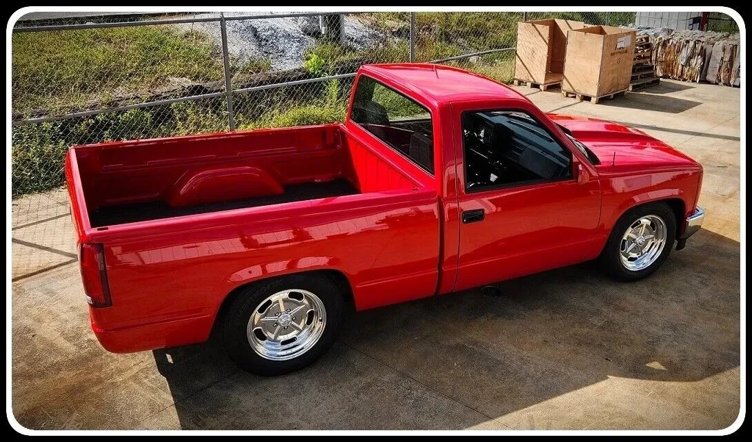 1992 GMC Sierra 1st Gen - Image 3 of 11