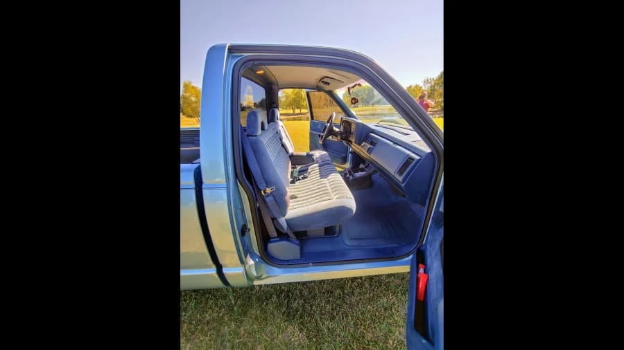 1992 GMC Sierra 1st Gen - Image 4 of 14