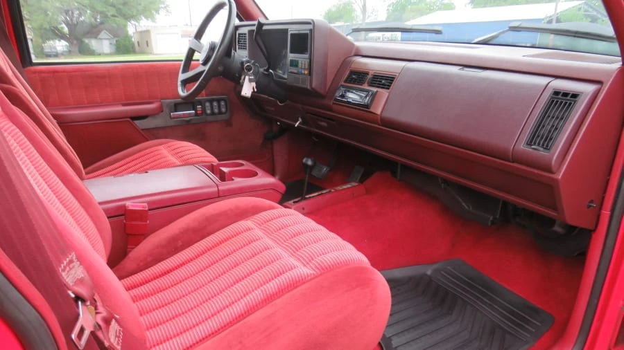 1992 GMC Sierra 1st Gen - Image 7 of 16
