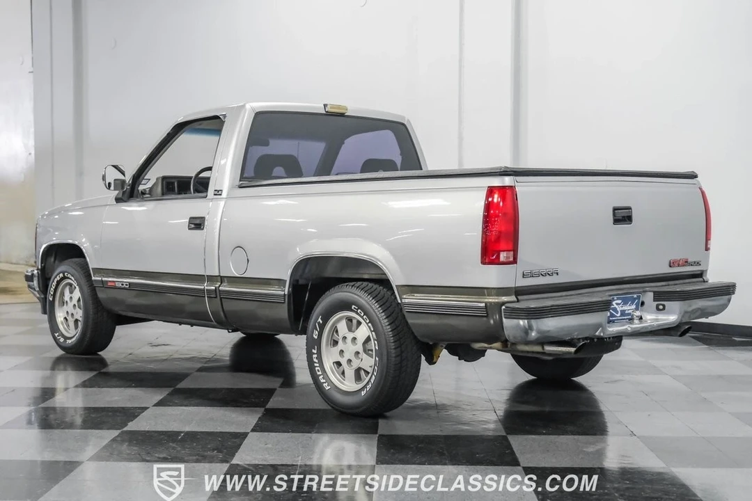 1992 GMC Sierra 1st Gen - Image 9 of 12