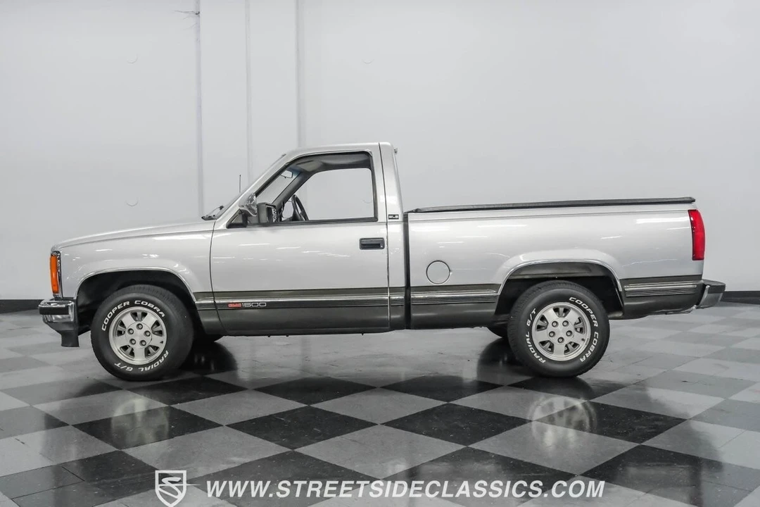 1992 GMC Sierra 1st Gen - Image 7 of 12