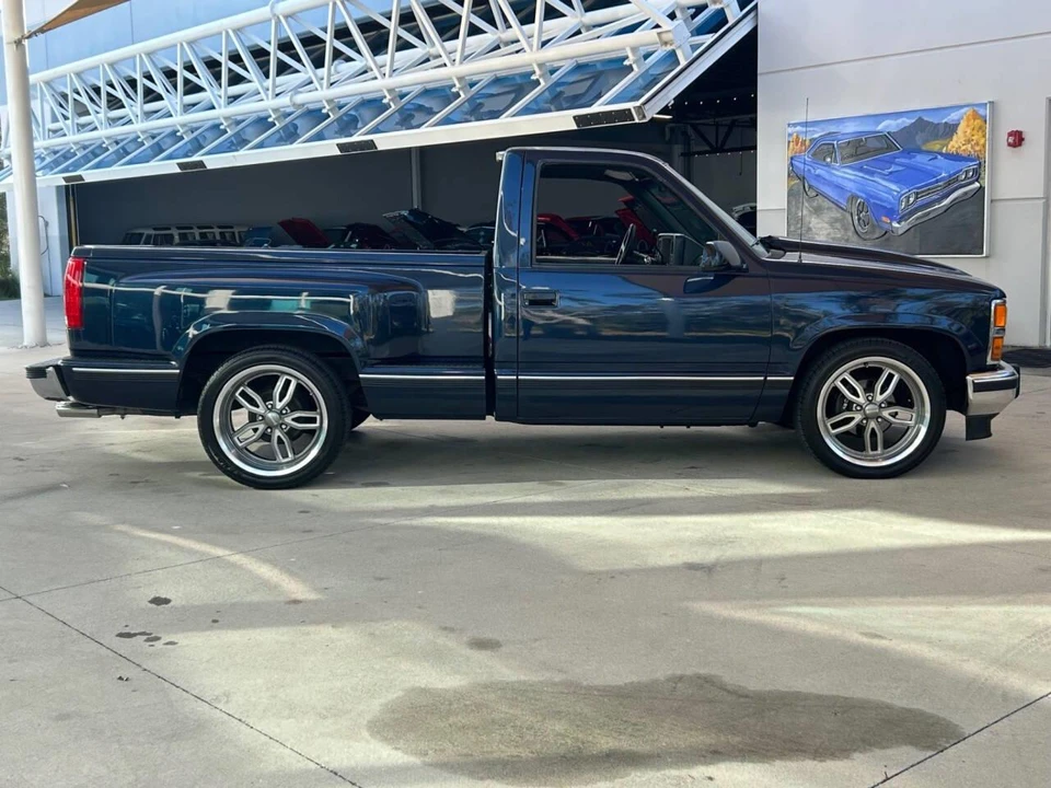 1992 GMC Sierra 1st Gen - Image 4 of 31