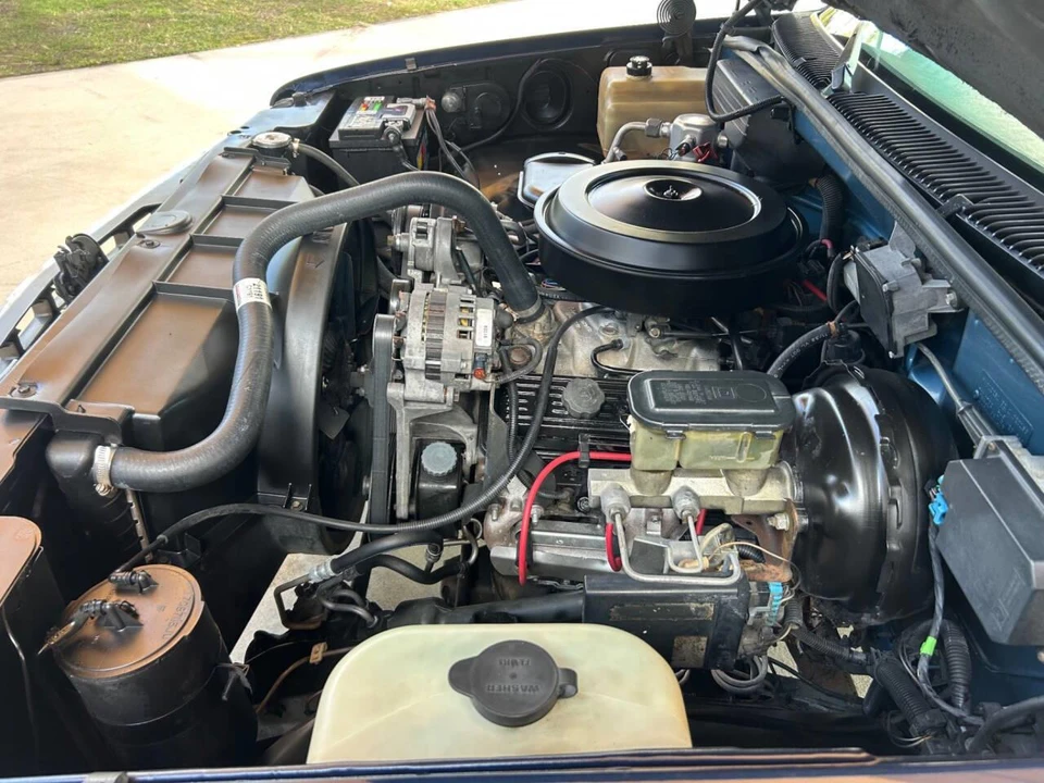 1992 GMC Sierra 1st Gen - Image 23 of 31