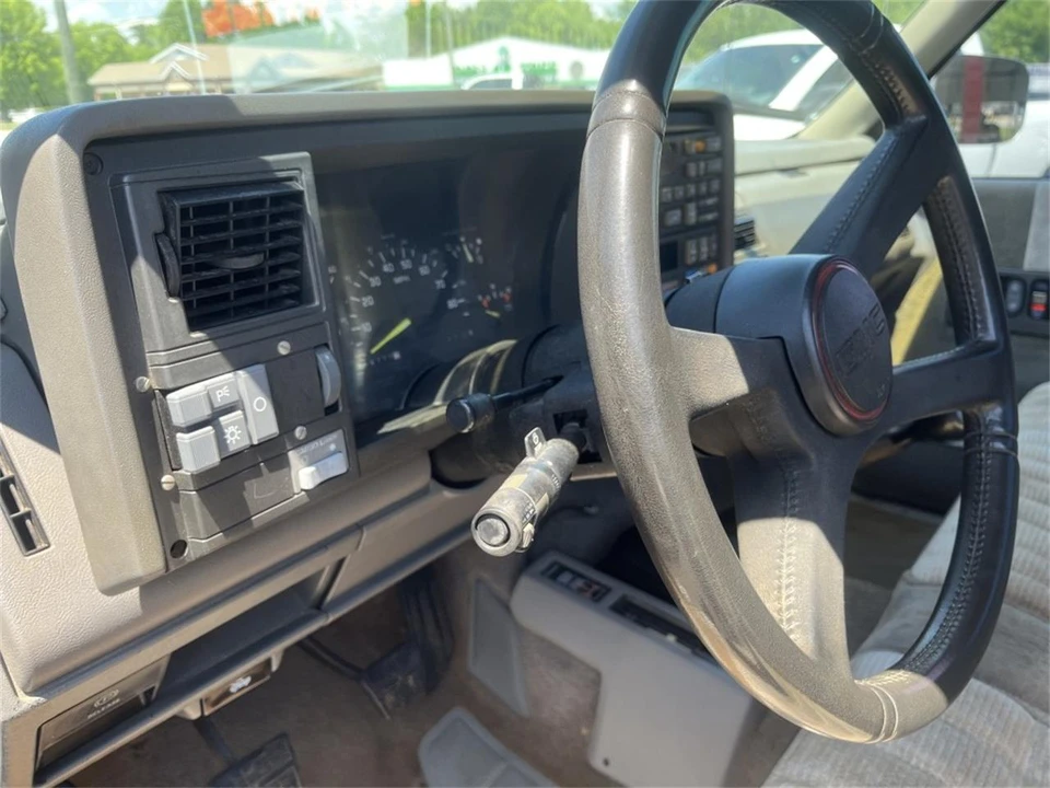 1992 GMC Sierra 1st Gen - Image 8 of 11