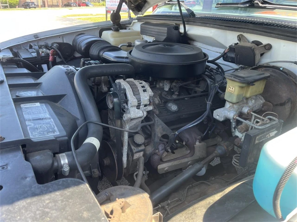 1992 GMC Sierra 1st Gen - Image 6 of 11