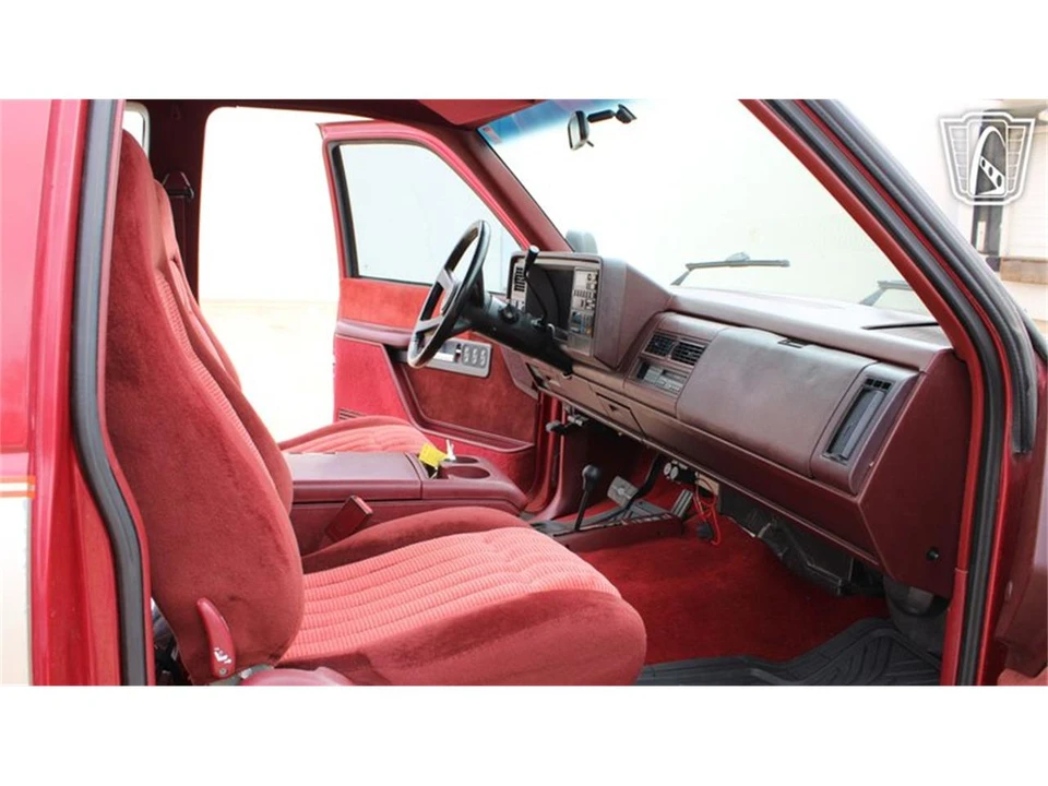 1992 GMC Sierra 1st Gen - Image 17 of 31