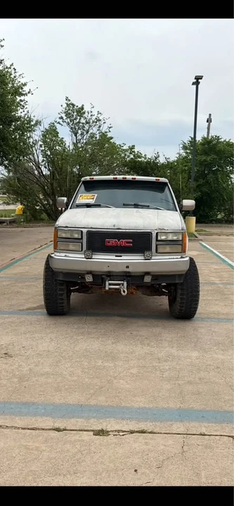 1992 GMC Sierra 1st Gen - Image 2 of 4