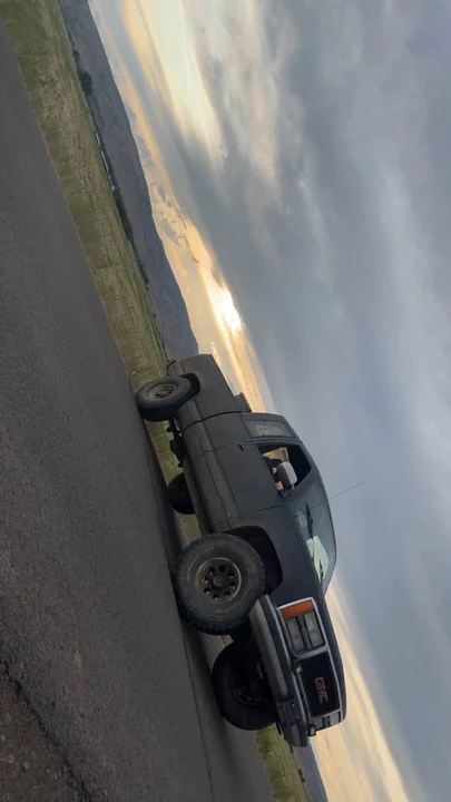 1992 GMC Sierra 1st Gen - Image 3 of 7