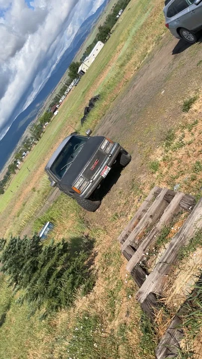 1992 GMC Sierra 1st Gen - Image 2 of 7