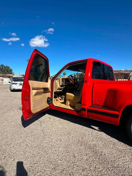 1992 GMC Sierra 1st Gen - Image 4 of 7