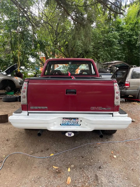 1992 GMC Sierra 1st Gen - Image 2 of 8