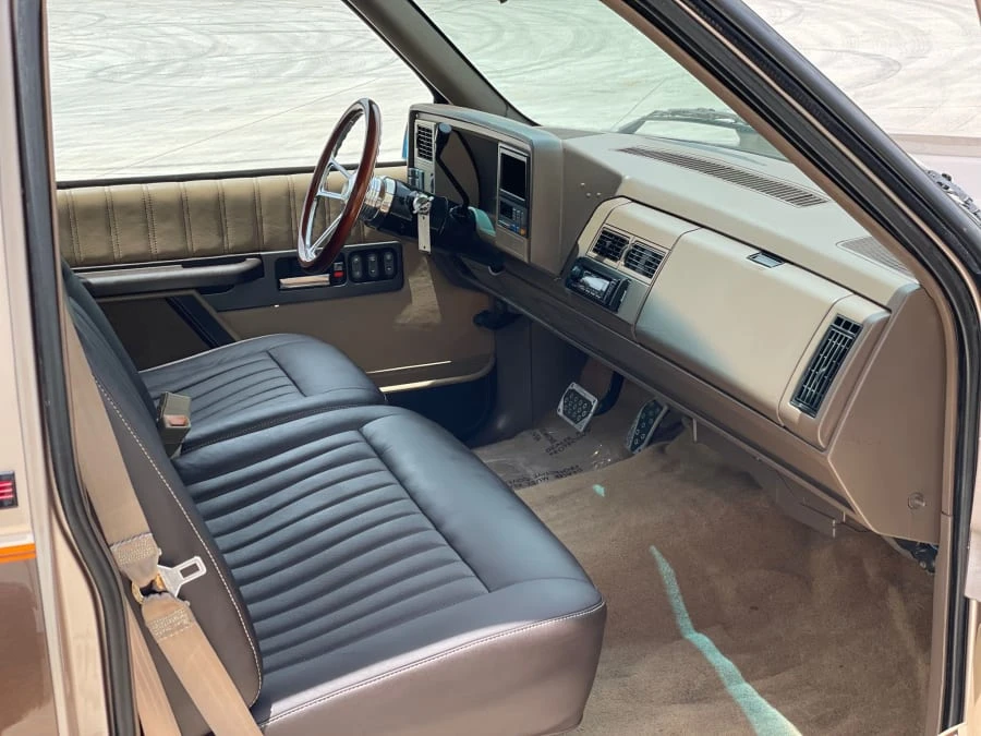 1992 GMC Sierra 1st Gen - Image 12 of 18
