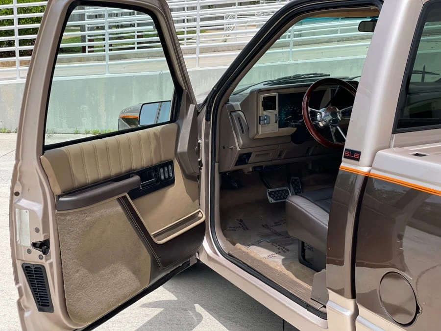 1992 GMC Sierra 1st Gen - Image 13 of 18