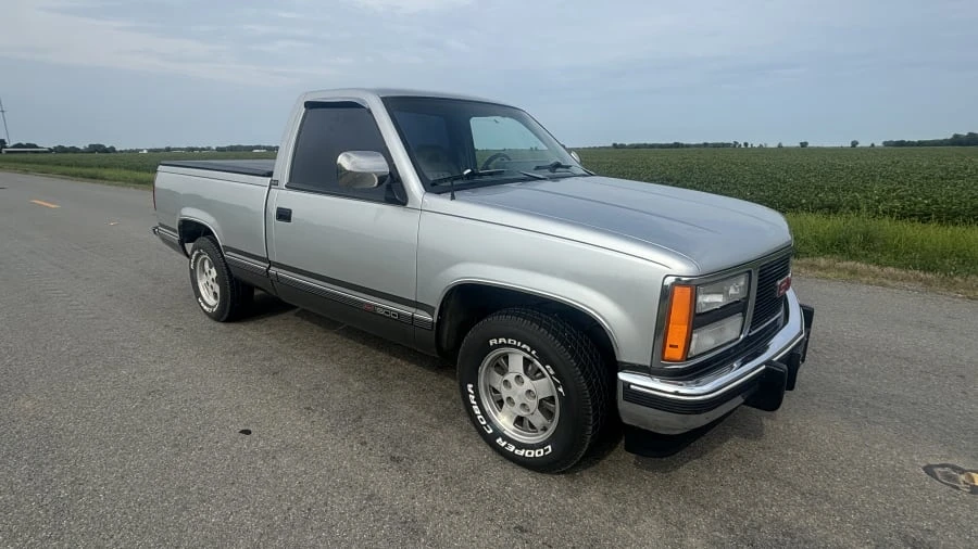 1992 GMC Sierra 1st Gen - Image 5 of 10