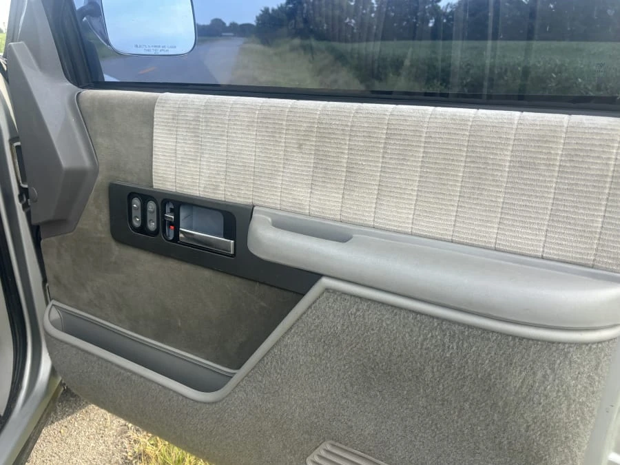 1992 GMC Sierra 1st Gen - Image 6 of 10