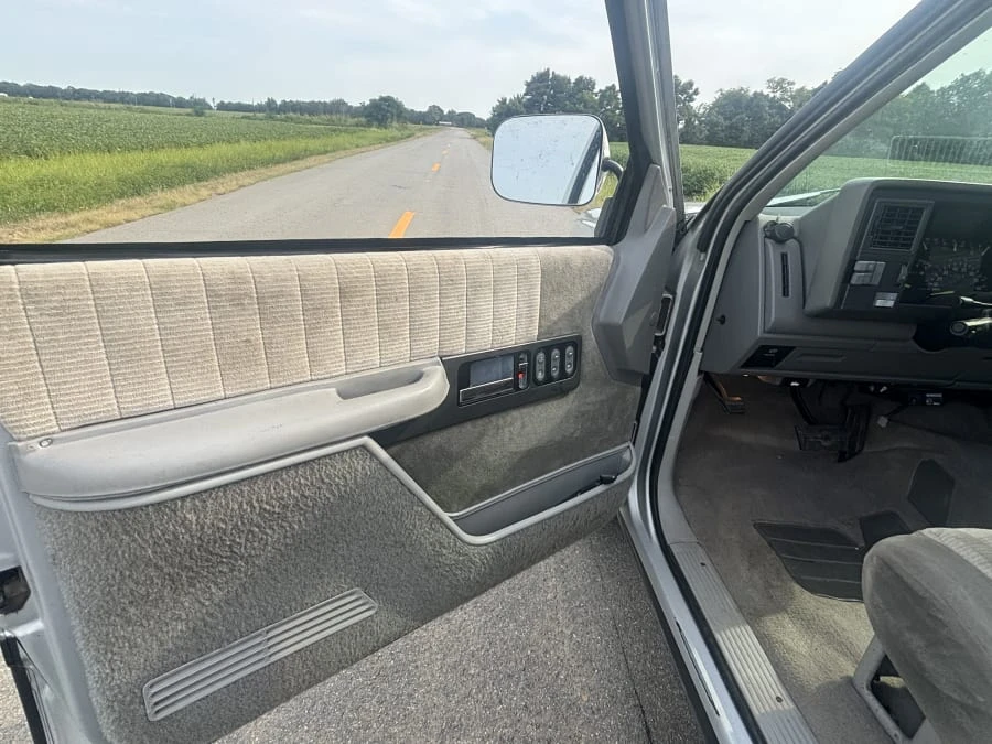 1992 GMC Sierra 1st Gen - Image 7 of 10