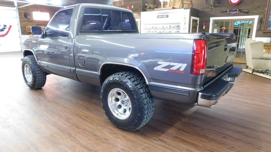 1992 GMC Sierra 1st Gen - Image 3 of 13