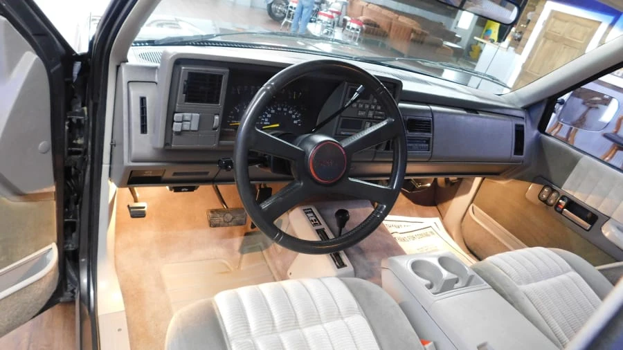 1992 GMC Sierra 1st Gen - Image 6 of 13