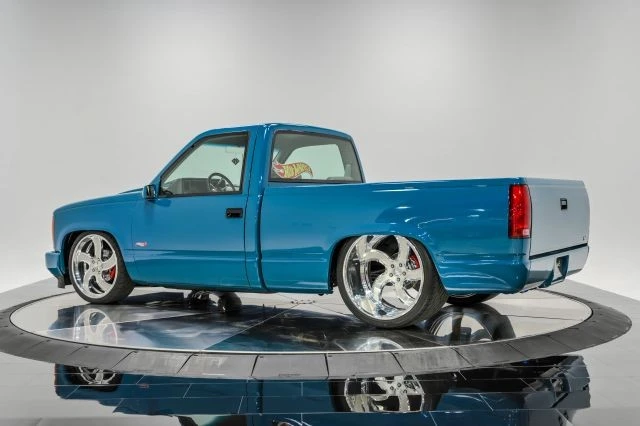 1992 GMC Sierra 1st Gen - Image 4 of 21
