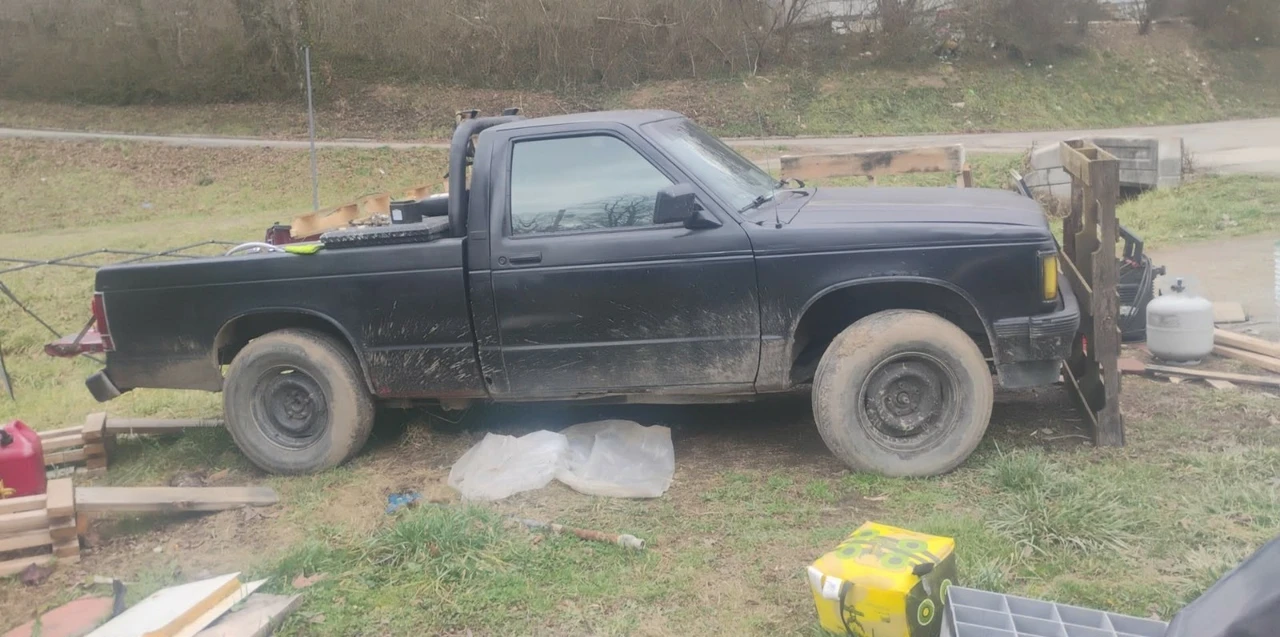 1992 GMC S-15/Sonoma - Image 2 of 10