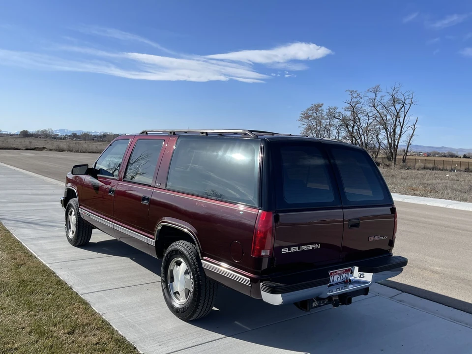 1992 Chevrolet Suburban 8th Gen - Image 22 of 31