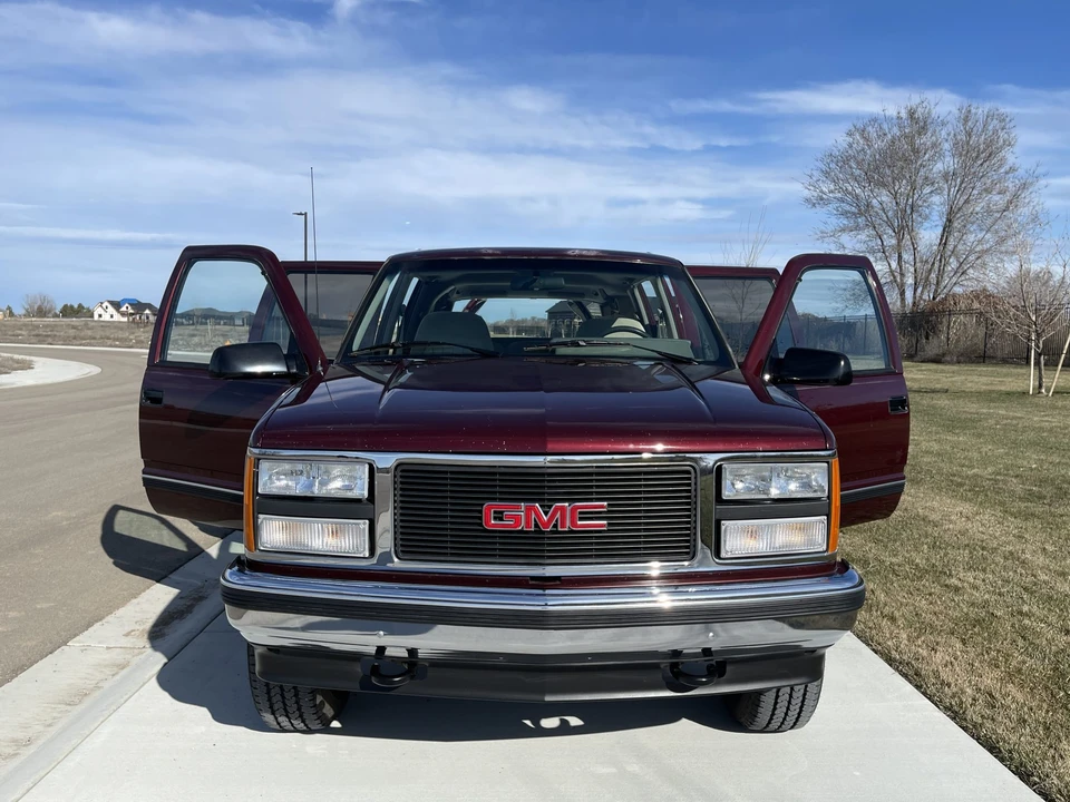 1992 Chevrolet Suburban 8th Gen - Image 26 of 31