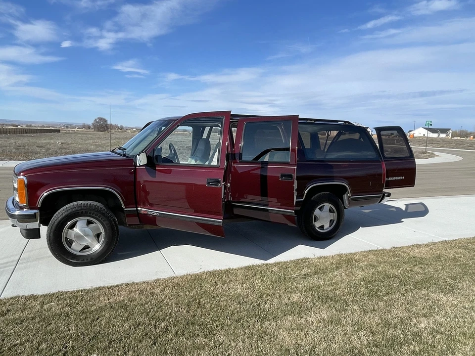 1992 Chevrolet Suburban 8th Gen - Image 24 of 31