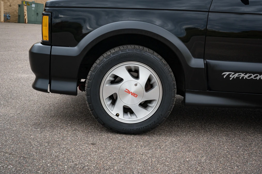 1992 GMC Syclone - Image 27 of 31