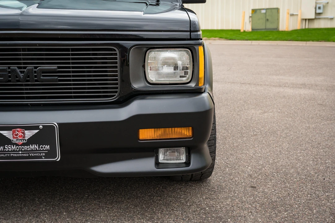 1992 GMC Syclone - Image 26 of 31