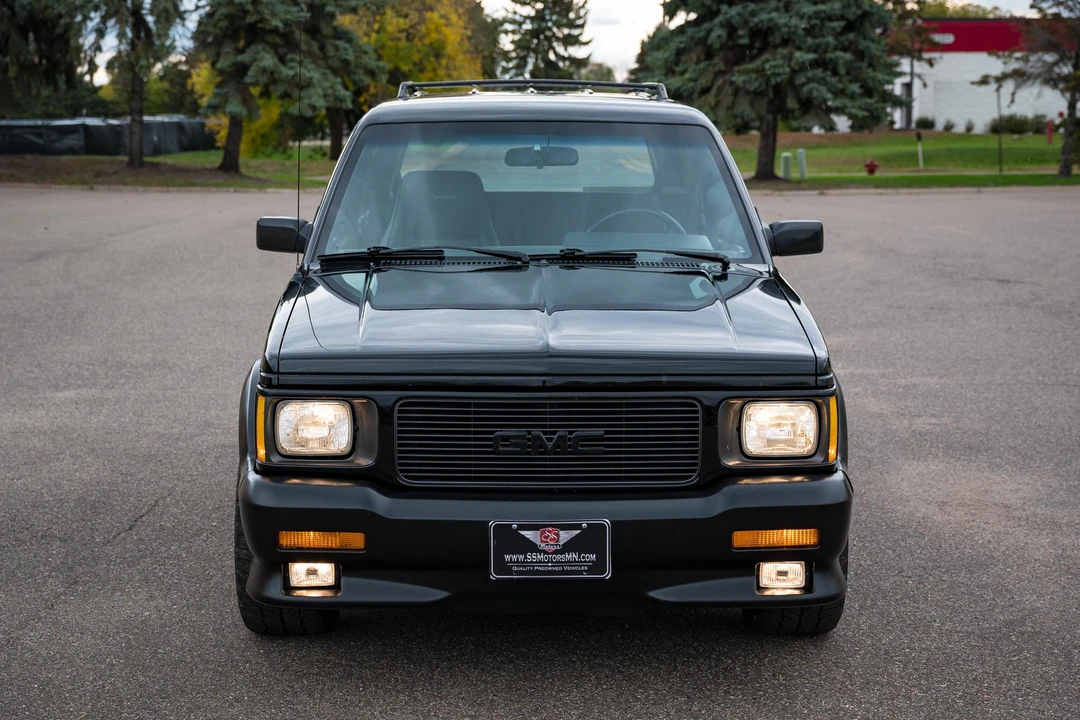 1992 GMC Syclone - Image 2 of 31