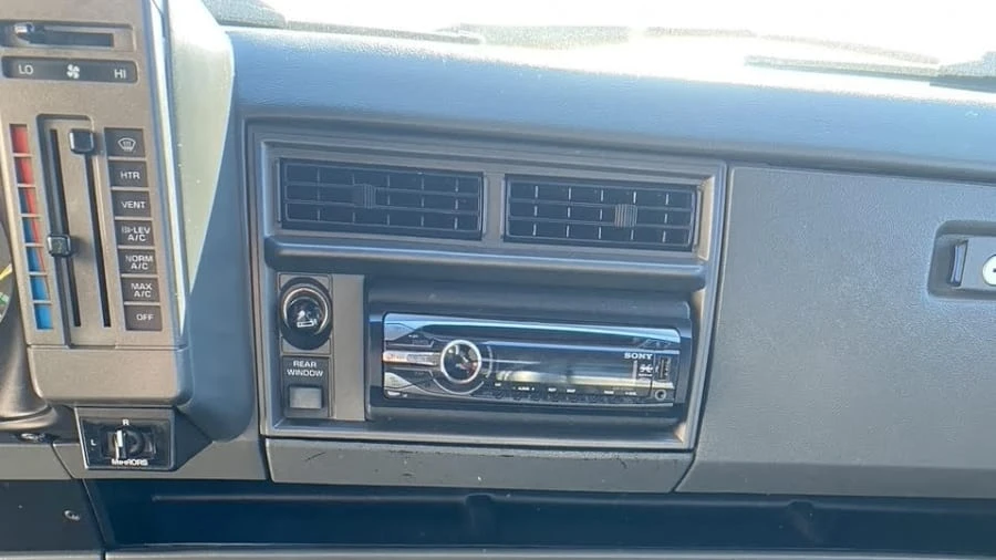 1992 GMC Syclone - Image 16 of 20