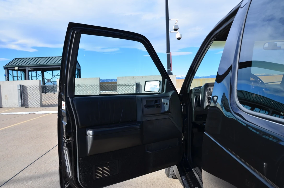 1992 GMC S-15 Jimmy 1st Gen - Image 22 of 31