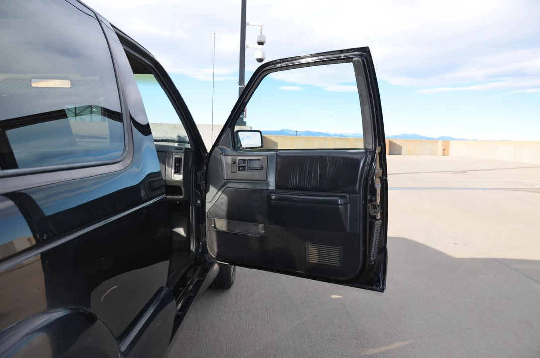 1992 GMC S-15 Jimmy 1st Gen - Image 27 of 31