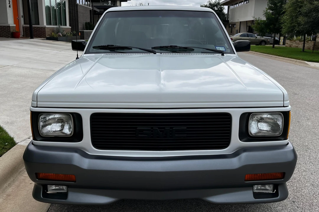 1992 GMC Syclone - Image 2 of 31