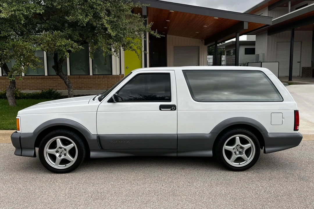 1992 GMC Syclone - Image 3 of 31
