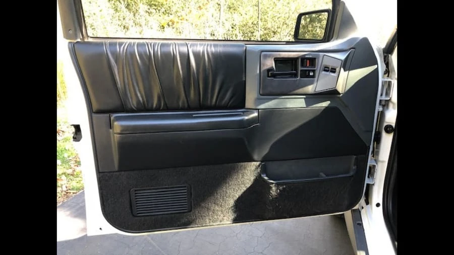 1992 GMC Syclone - Image 8 of 12