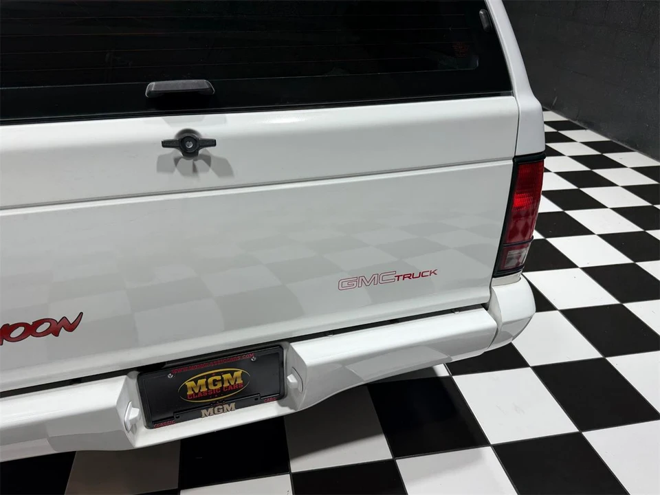 1992 GMC Syclone - Image 22 of 31