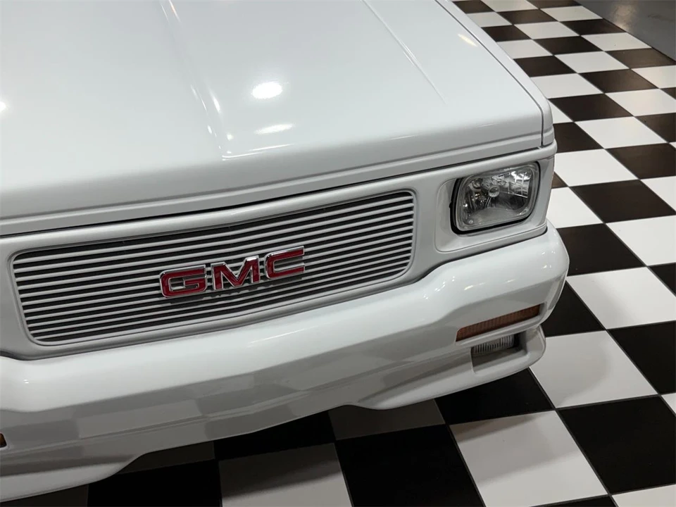 1992 GMC Syclone - Image 10 of 31