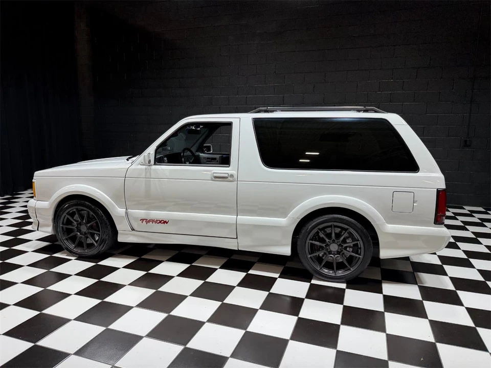 1992 GMC Syclone - Image 30 of 31