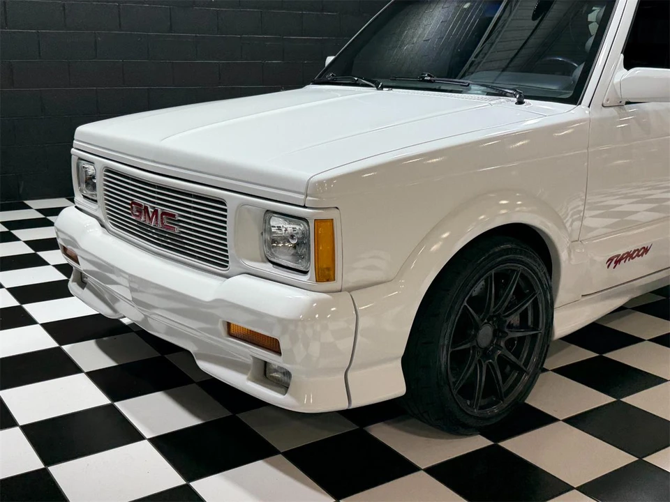 1992 GMC Syclone - Image 7 of 31
