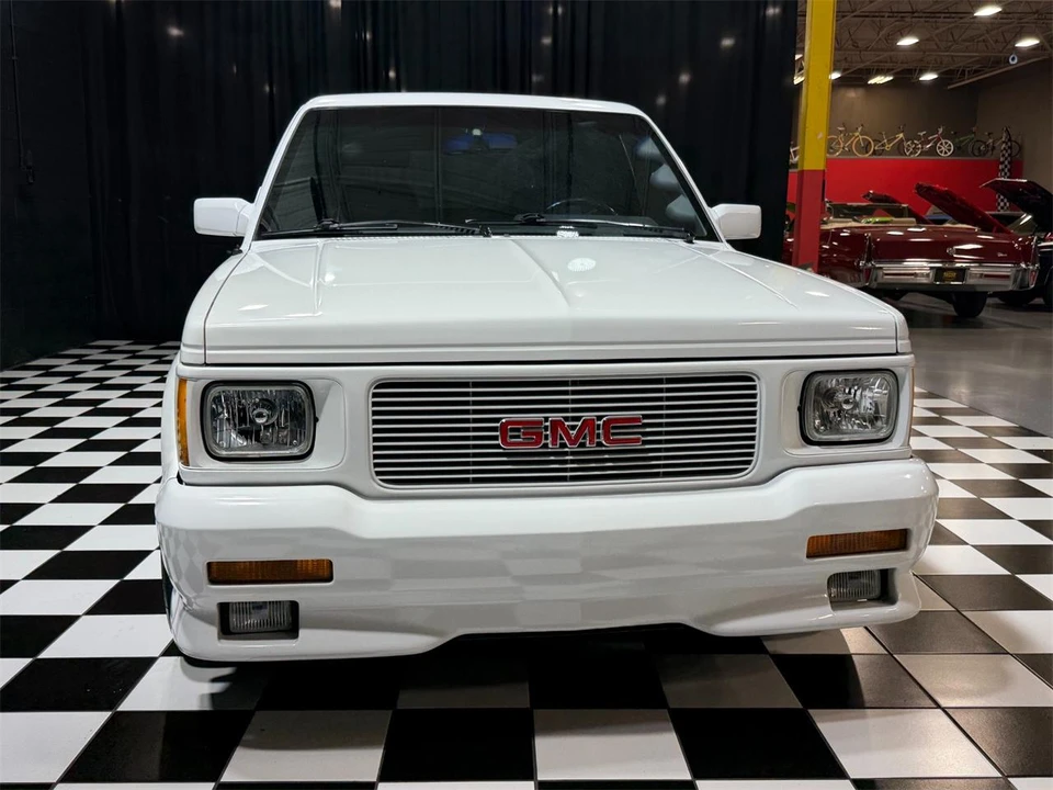 1992 GMC Syclone - Image 12 of 31